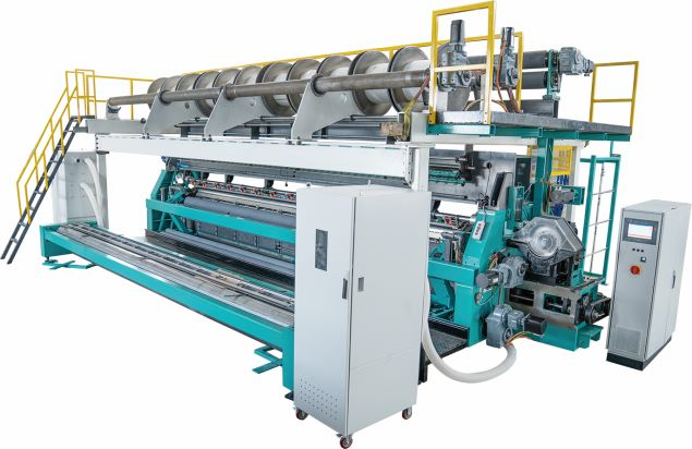 M&aacute;quina de tric&ocirc; de urdidura com inser&ccedil;&atilde;o de trama RS2(3)-MSUS